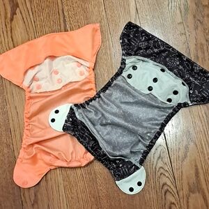 2 Flip diaper covers